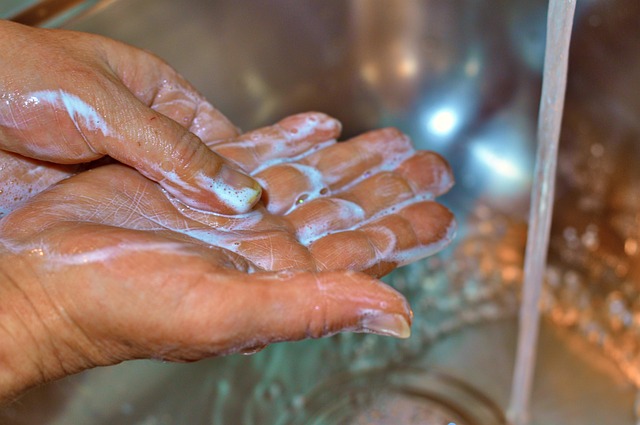 Laat je spieren ontspannen en je huid zacht worden met een heerlijk geurende badzout